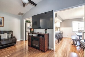 تلفزيون ذكي