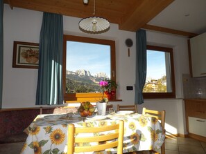 Dining - Luxury apartment "Ciasa Gran Panorama" with a view of the Fassa Valley (Moena)