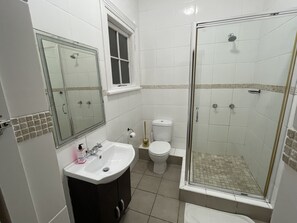Bathroom - Drifters Haven Accommodations (Gqeberha (Port Elizabeth))