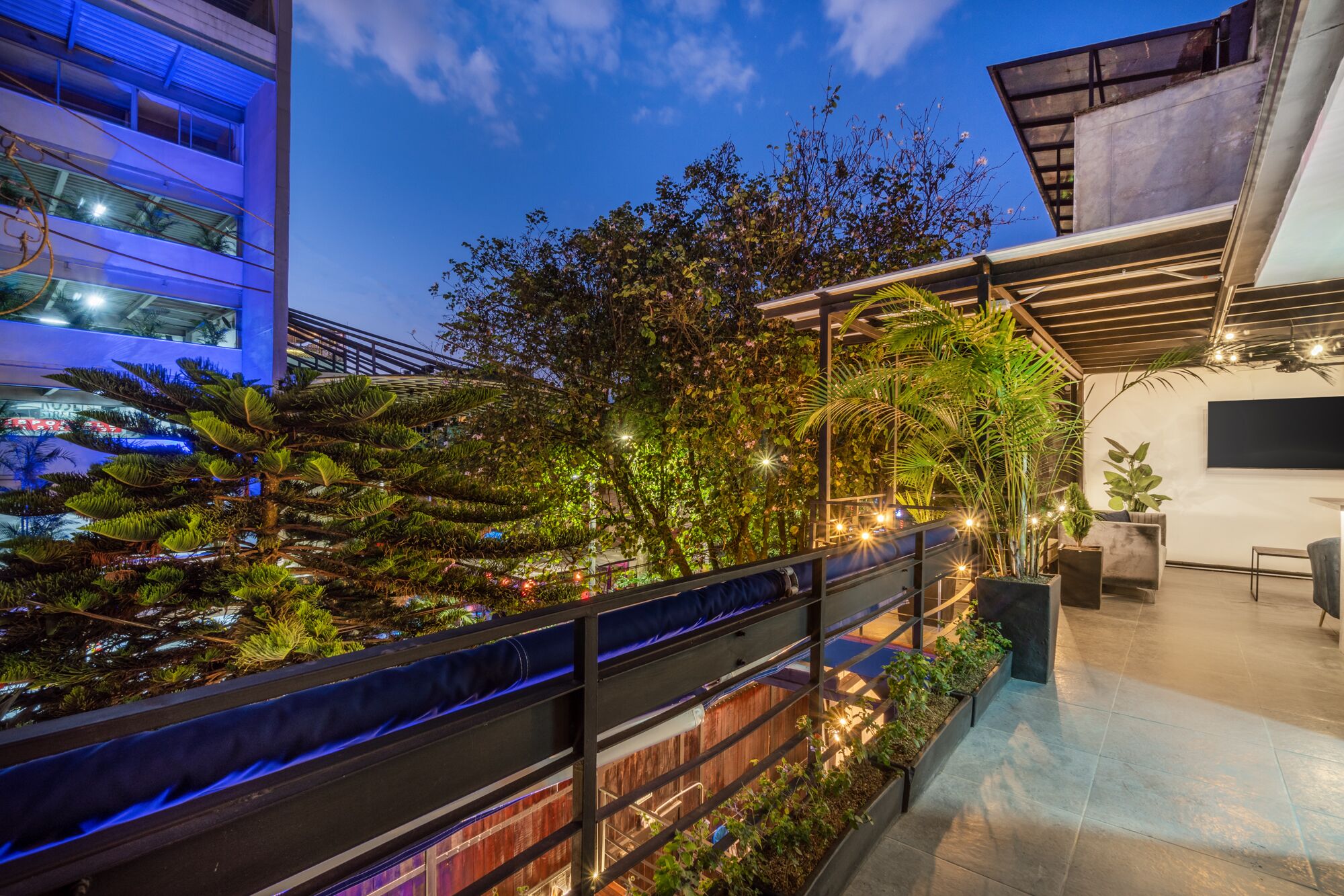 Biệt thự | Hiên