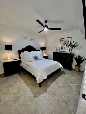 2 Schlafzimmer, Schreibtisch, Bügeleisen/Bügelbrett, kostenloses WLAN