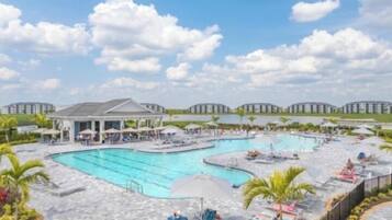 Piscine extérieure, piscine chauffée