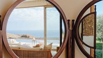 Minibar, caja fuerte, cortinas opacas y wifi gratis