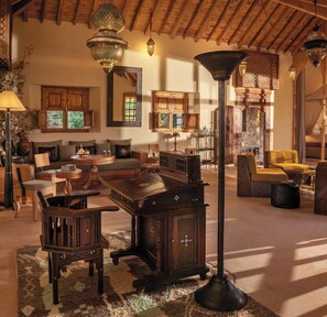 Cadi cultural village house on the hill - located 800 meters from the main complex | Living area