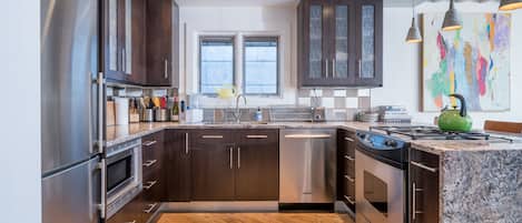 Fridge, microwave, oven, stovetop
