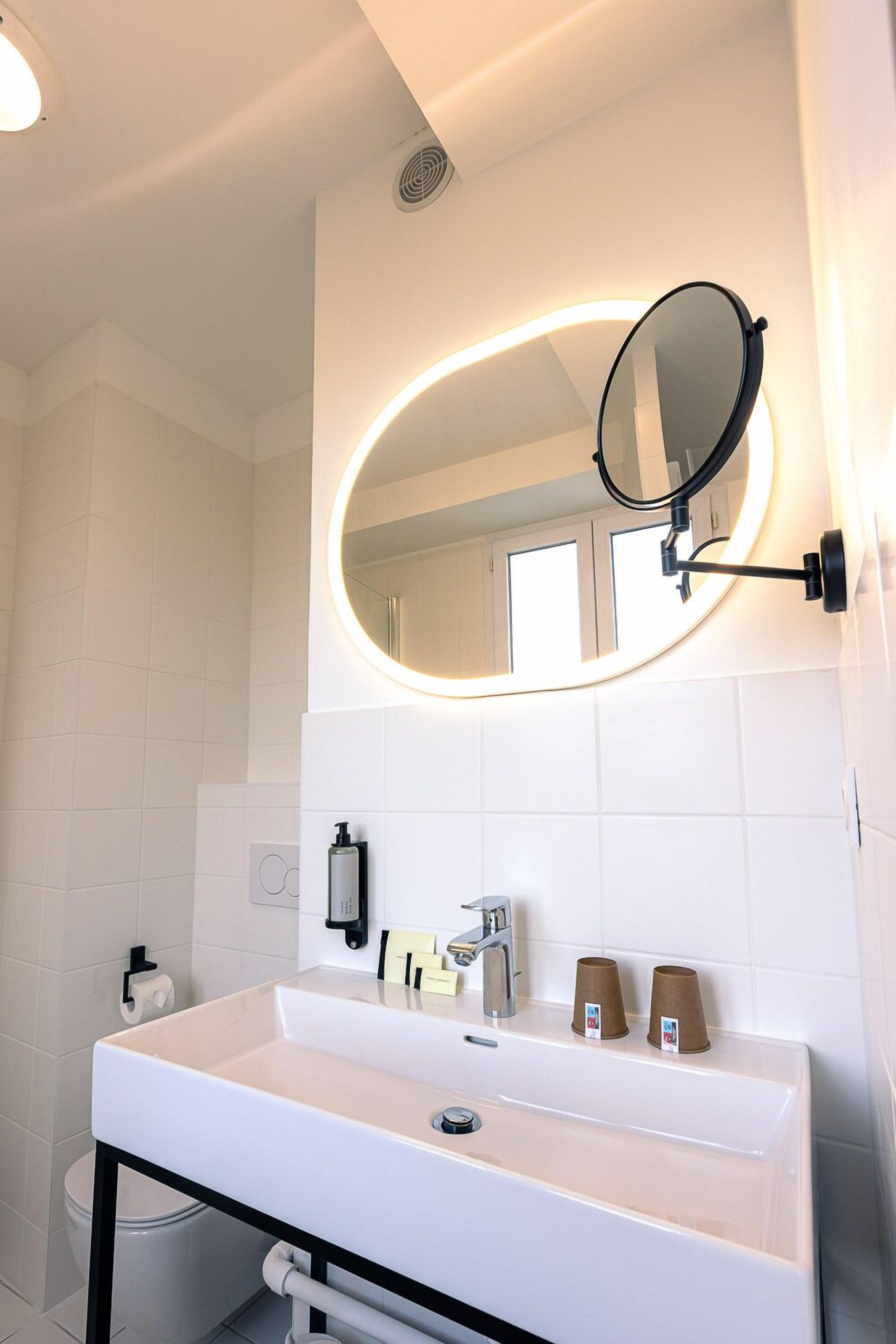Superior-Zimmer | Badezimmer | Dusche, Regendusche, kostenlose Toilettenartikel, Haartrockner