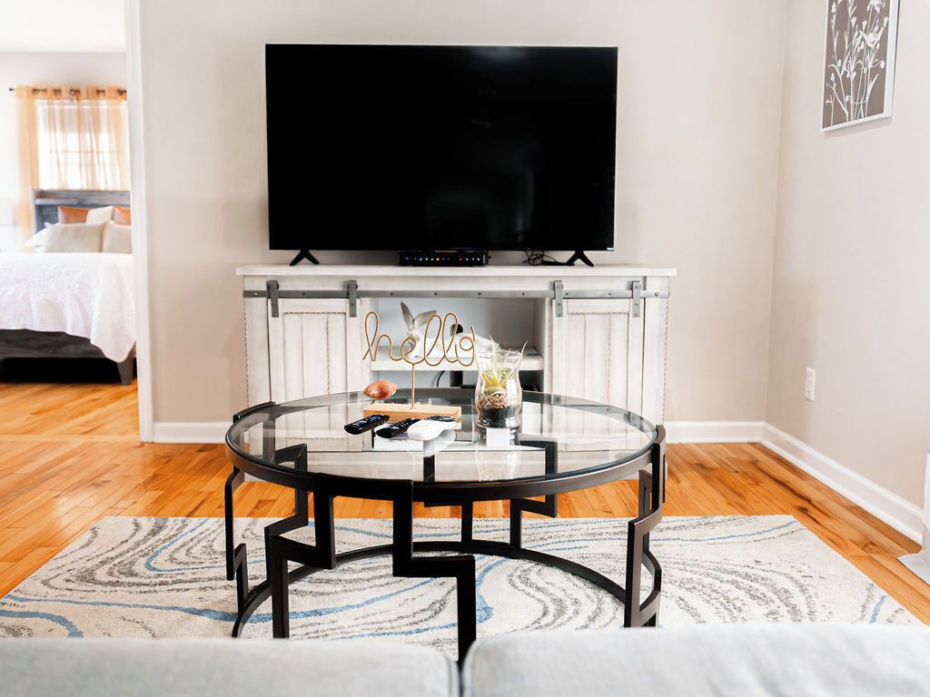 2 Schlafzimmer, Schreibtisch, Bügeleisen/Bügelbrett, kostenloses WLAN