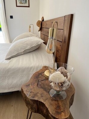 3 bedrooms, iron/ironing board, travel cot, free WiFi