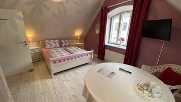 Senior-Doppelzimmer | Individuell dekoriert, individuell eingerichtet, kostenloses WLAN