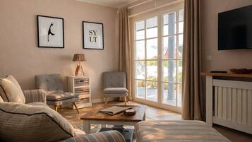 TV connectée, livres, chaßne hi-fi