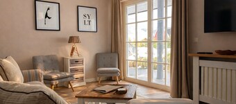 Beautiful apartment with large south-facing terrace