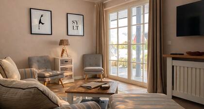 Beautiful apartment with large south-facing terrace