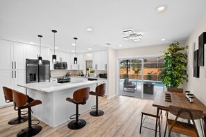 Fridge, microwave, oven, stovetop - Modern, newly remodeled with private heated pool.    (Sarasota)