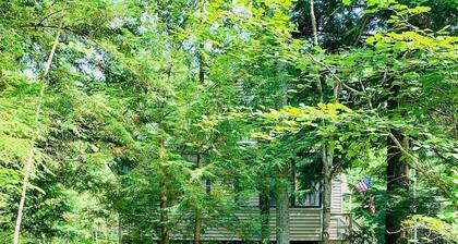 Cozy Chalet on Mill Creek