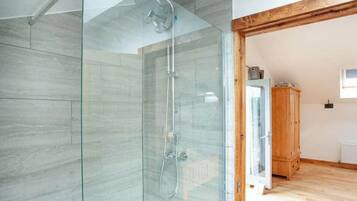 Shower, towels