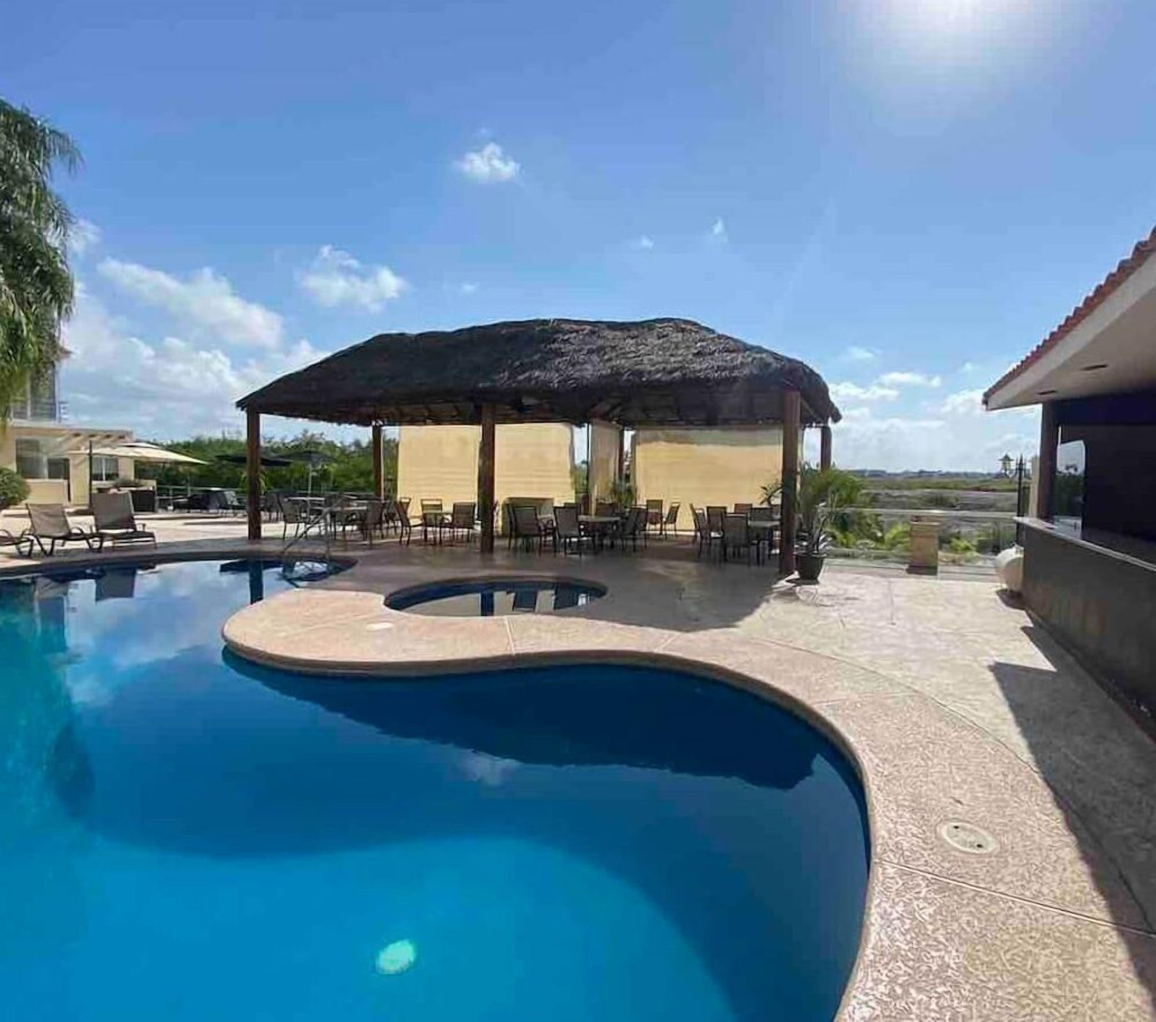 コンフォート コンドミニアム | シティ ビュー