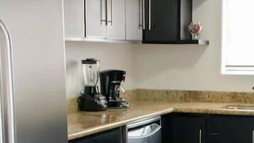 Comfort Condo | Private kitchen