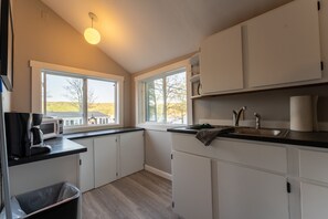 Microwave, oven, stovetop, coffee/tea maker