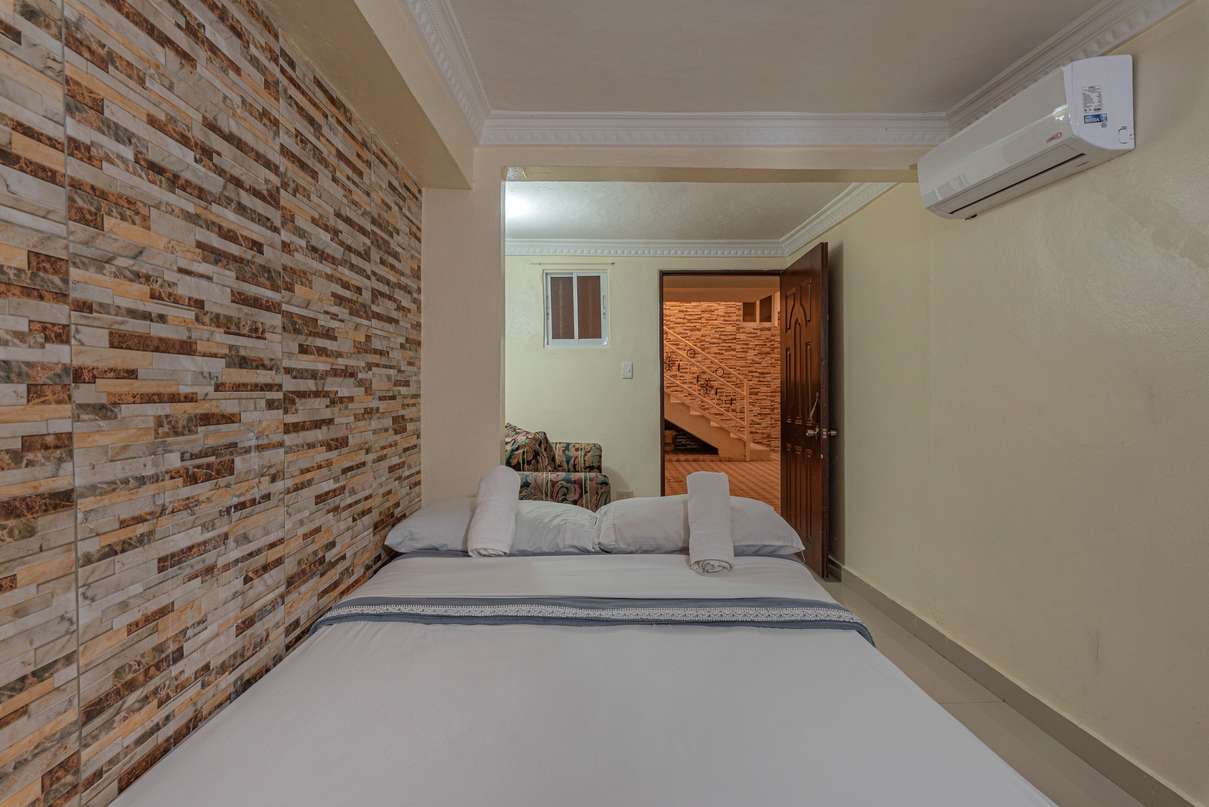 Cozy Standard Room With 1 Queen Bed Fast Wi-fi