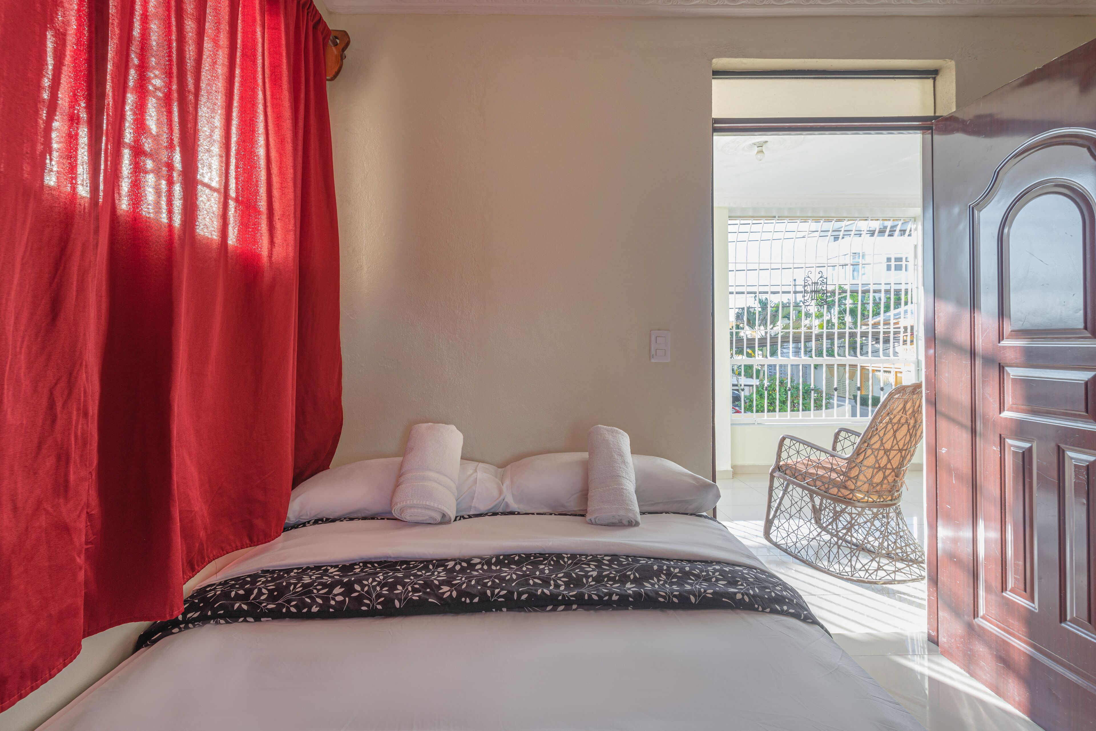 Cozy Standard Room With 1 Queen Bed Fast Wi-fi