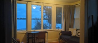 The Harbor House - Entire 1st Floor Waterfront