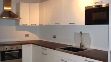 Refrigerador, microondas, horno y lavavajillas