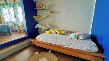 5 chambres, fer et planche à repasser, lit parapluie, Wi-Fi gratuit