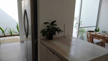 Full-sized fridge, rice cooker, blender, griddle