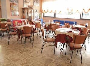 Dining - Hotel Jasmine (Rimini)