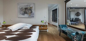 3 Schlafzimmer, Zimmersafe, Schreibtisch, Bügeleisen/Bügelbrett