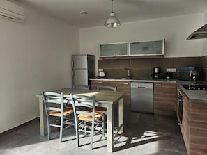 Fridge, microwave, oven, stovetop - Mini villa T3 by the sea at Marine de Sisco, Cap Corse (SISCO)