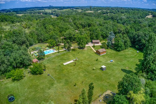 Charming chalet on a wooded estate