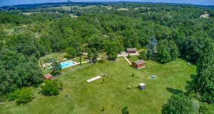 Charming chalet on a wooded estate