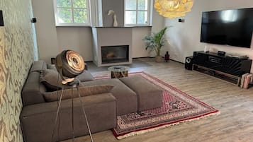Smart-TV, Videospiele, Bücher