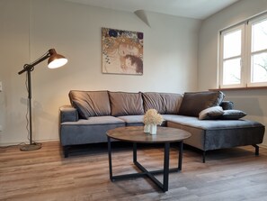 Téléviseur connecté, jeux vidéo, livres