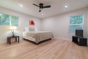 3 bedrooms, iron/ironing board, WiFi