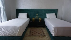 6 bedrooms, WiFi, bed sheets