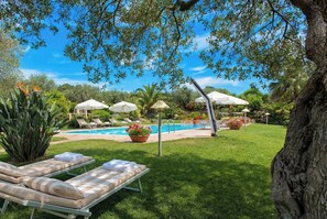 Outdoor pool - ClickSardegna Villa Luna in Alghero: with infinity pool and beautiful garden (Alghero)