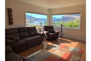 Een smart-tv en een open haard