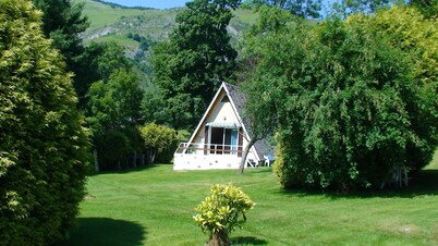 Typical mountain chalet in the heart of nature. Close to hiking and ski resorts