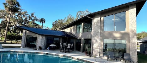 Beheizter Pool