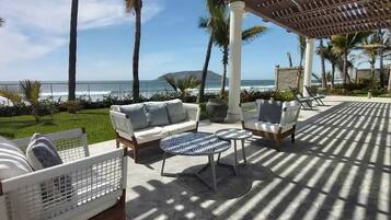 Condo de diseñador | Terraza o patio