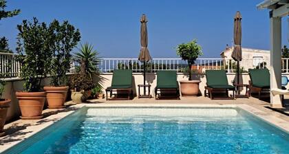 Villa Voga - House with Private Pool Close to Beaches and Other Amenities