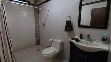 Economy Apartment | Bathroom | Towels