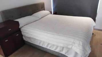 Economy Apartment | 2 bedrooms, free WiFi, bed sheets