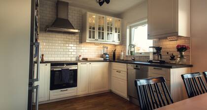 Spacious house close to the sea for the extended family