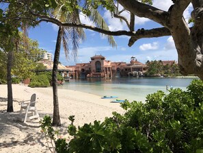 Beach towels - 10% OFF - 2 BR Lockoff Villa, Harborside Resort at Atlantis, Sleeps 8, JUNE 5-12 (Paradise Island)