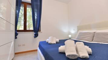 Apartamento básico | 1 quarto, cortinas blackout, ferros/tábuas de passar roupa