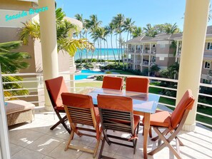 Outdoor dining - Splendid beachfront penthouse - close to town! (Cabarete)