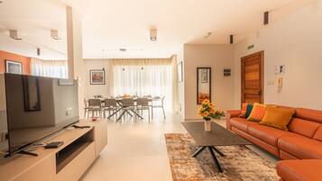 Smart TV, videojuegos y tenis de mesa